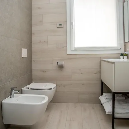 Camelot Red - Apartment Verona