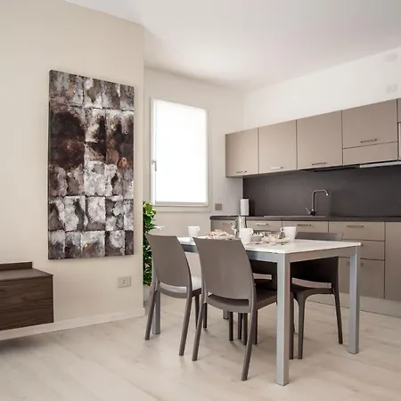 Apartment Camelot Red - Verona