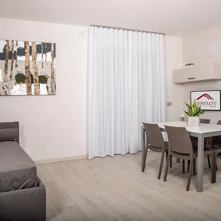 Apartment Camelot Red - Verona