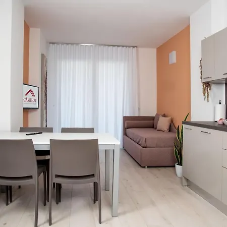 Apartment Camelot Red - *